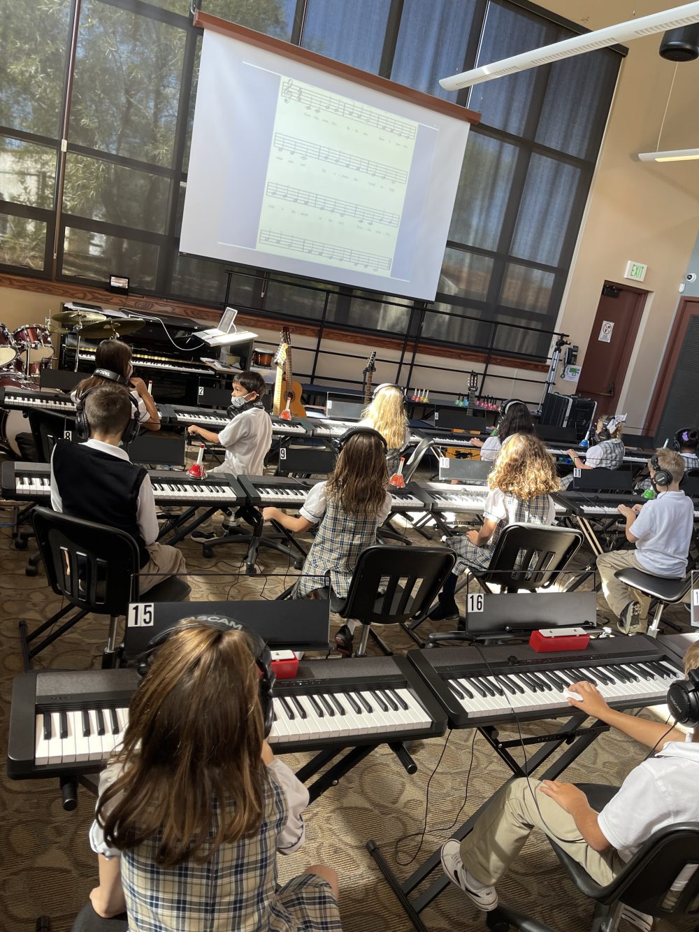 How to Setup an Affordable Keyboard Lab for Your School